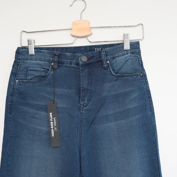 NWT TALL Blank NYC Dark Wash High-Rise Flares - Picture 7 of 11